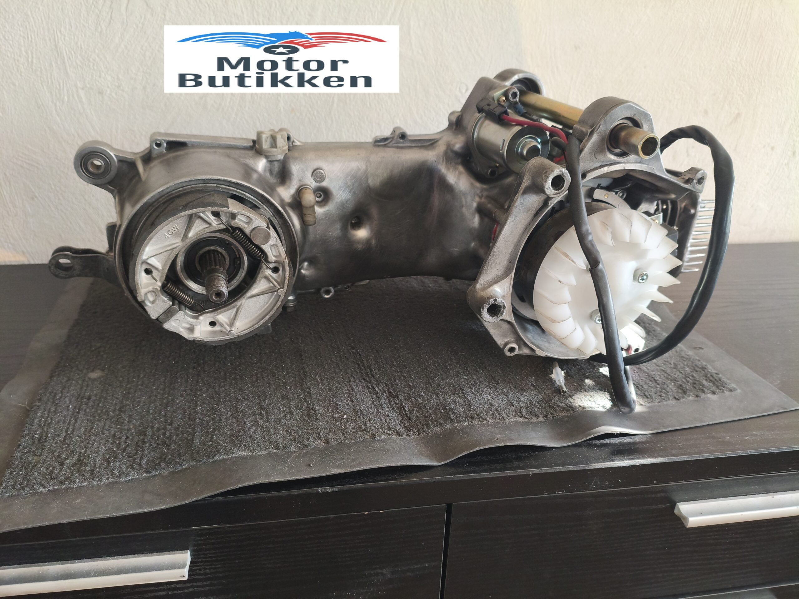 Fuldstændig nyrenoveret original 4MJ kort Minarelli motor 50cc med racing krumtap - Image 4